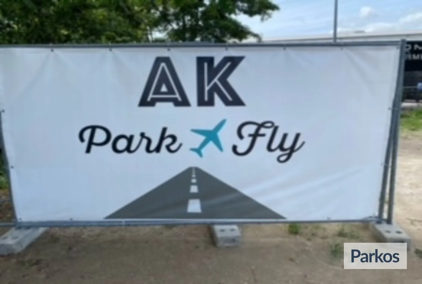 AK Park & Fly - Parkeren Vliegveld Hamburg - picture 1