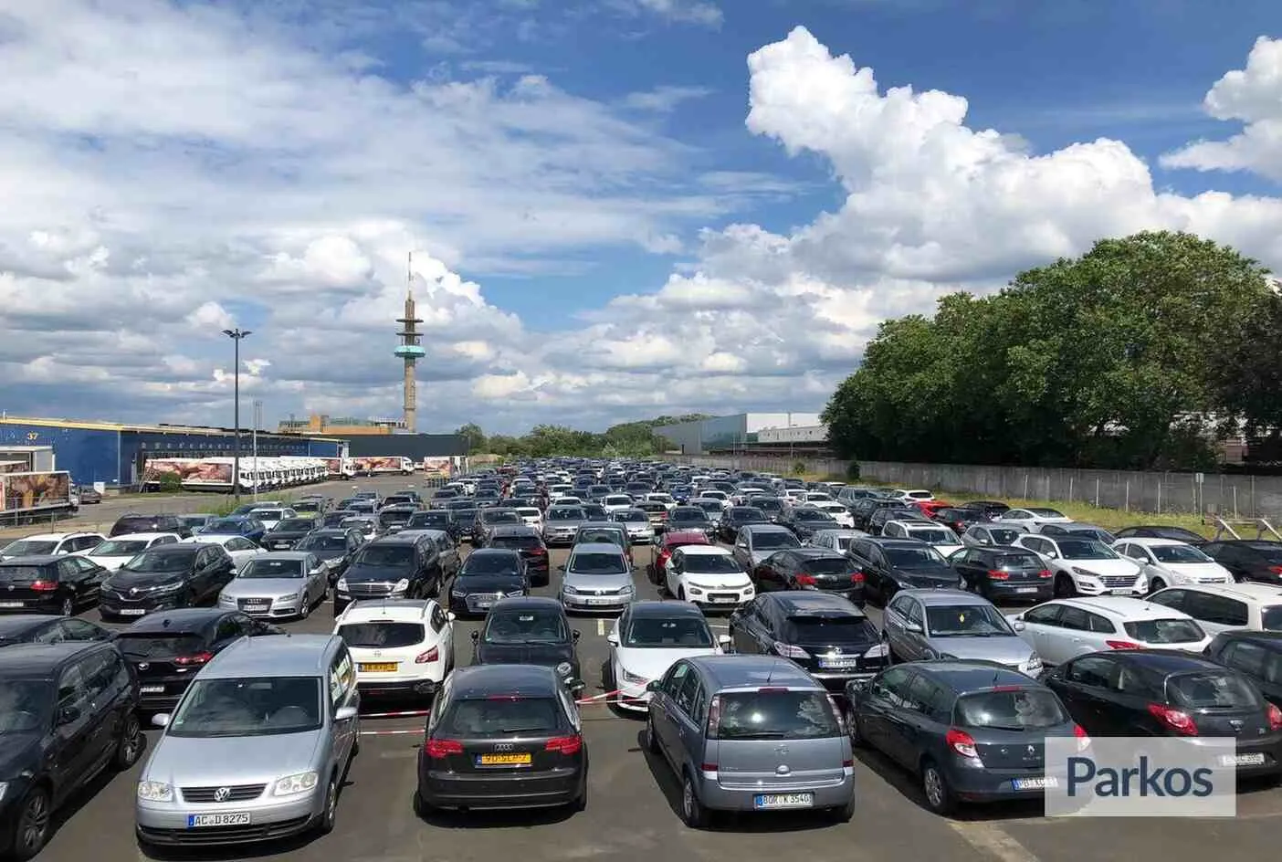 Parking Airea Köln - Parkeren Vliegveld Keulen - picture 1