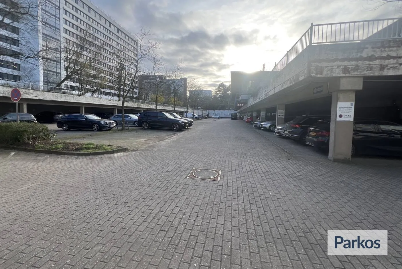 Valet Parking-DUS - Parkeren Dusseldorf Airport - picture 1